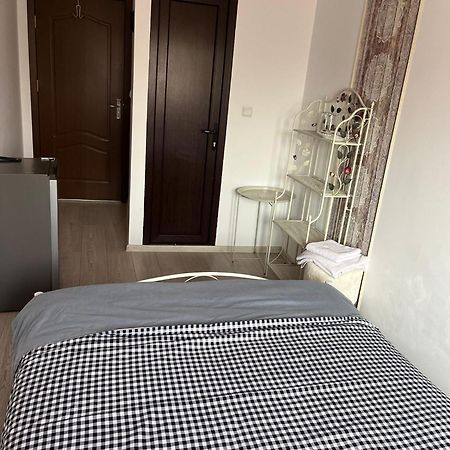 Solaria Budget Studio غالات المظهر الخارجي الصورة